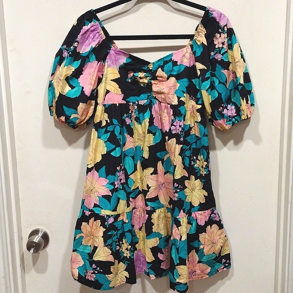 Billabong Dresses & Skirts - Billabong Women's Tropical Floral Be Mine Smocked Back Babydoll Mini Dress Sz M